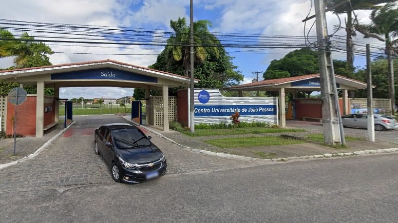 Unipê começa a sofrer transferência em massa de alunos após anúncio de cobrança por estacionamento